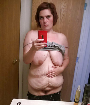 Gorgeous hot sexy mature girl selfies