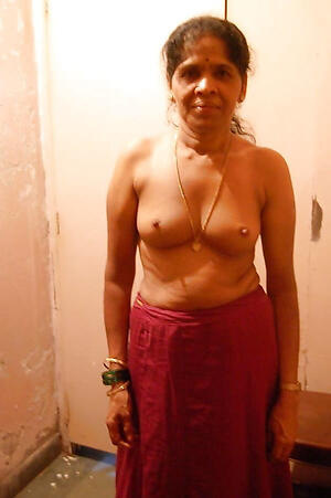 Amateur pics be fitting of mature indian milf