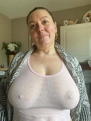 Mature big tits free porn pics