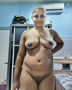 Hot unshod indian mature porn pics