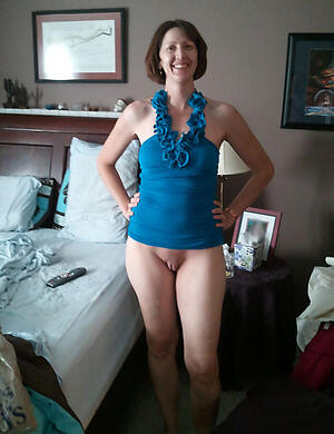 Horny sexy X-rated mature women X-rated pics