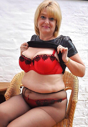 Amateur mature pantyhose updated weekly pics