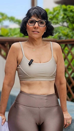 Cameltoe women erotic pics