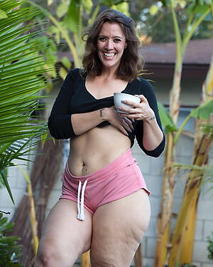 Best hot mature updated weekly pics